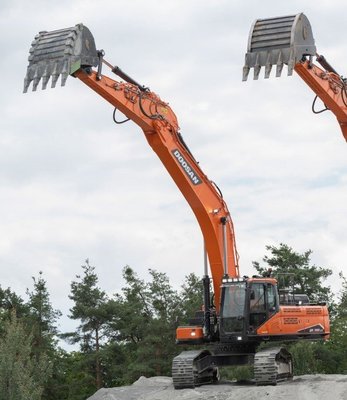 ITT Mach10: Excavadora DX380LC-7 de Doosan