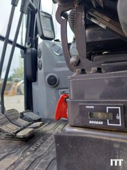 Mini excavator Doosan DX35Z - 5