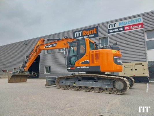 Crawler excavator Doosan DX235LCR-7 - 1
