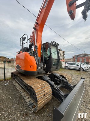 Crawler excavator Develon DX140LCR-7 - 1