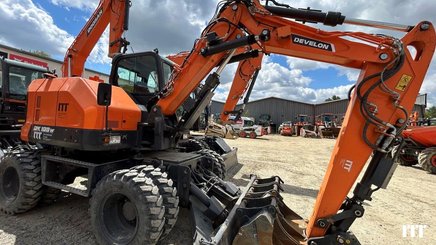Wheeled excavator Doosan DX100W-7 - 1