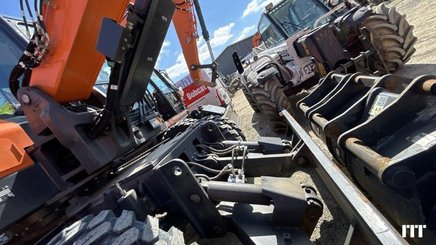Wheeled excavator Doosan DX100W-7 - 15